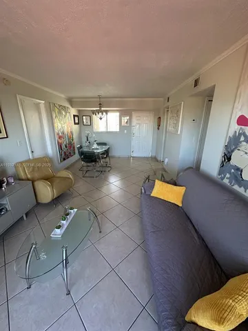 $2,250 | 6091 West 22nd Court, Unit 404, Hialeah, FL 33016