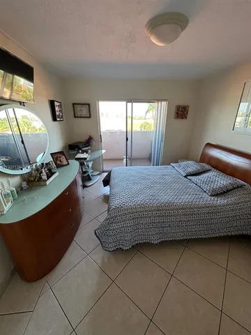 $2,250 | 6091 West 22nd Court, Unit 404, Hialeah, FL 33016