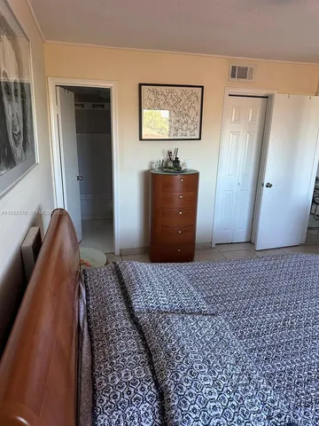 $2,250 | 6091 West 22nd Court, Unit 404, Hialeah, FL 33016