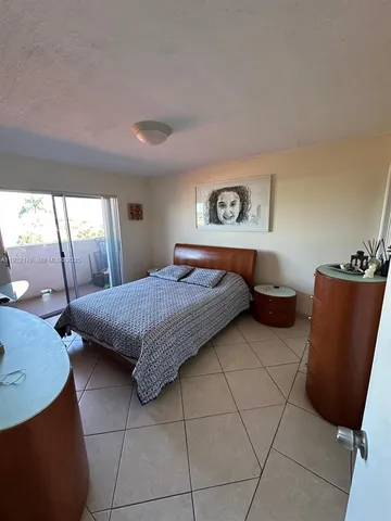 $2,250 | 6091 West 22nd Court, Unit 404, Hialeah, FL 33016