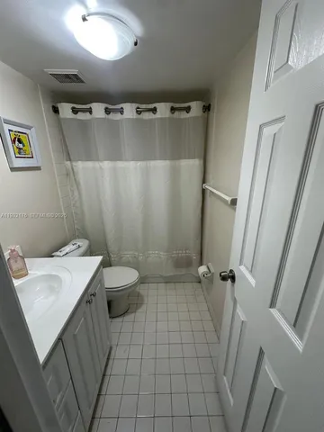 $2,250 | 6091 West 22nd Court, Unit 404, Hialeah, FL 33016