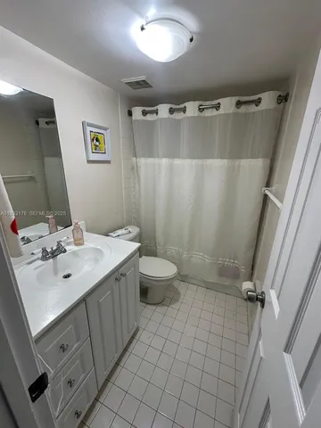 $2,250 | 6091 West 22nd Court, Unit 404, Hialeah, FL 33016