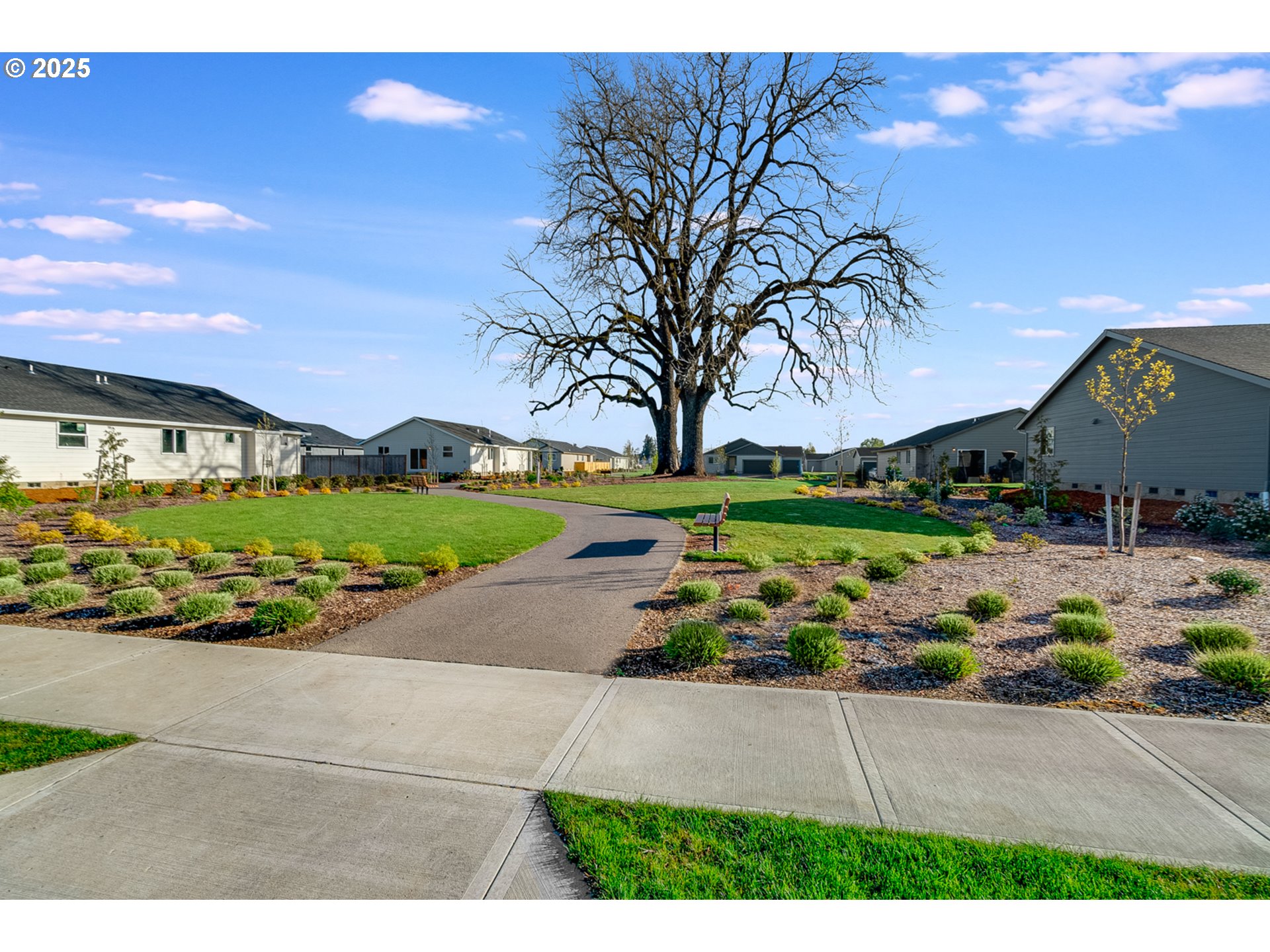 674 Merriott Lane Woodburn, OR 97071 - Photo 36 of 36