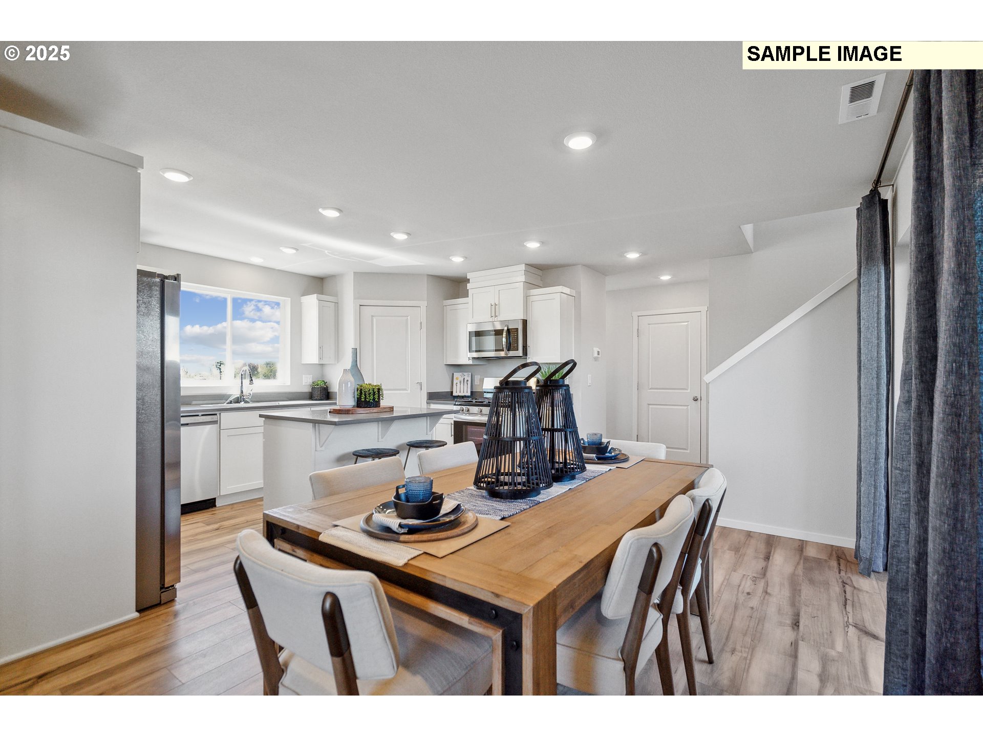 674 Merriott Lane Woodburn, OR 97071 - Photo 9 of 36