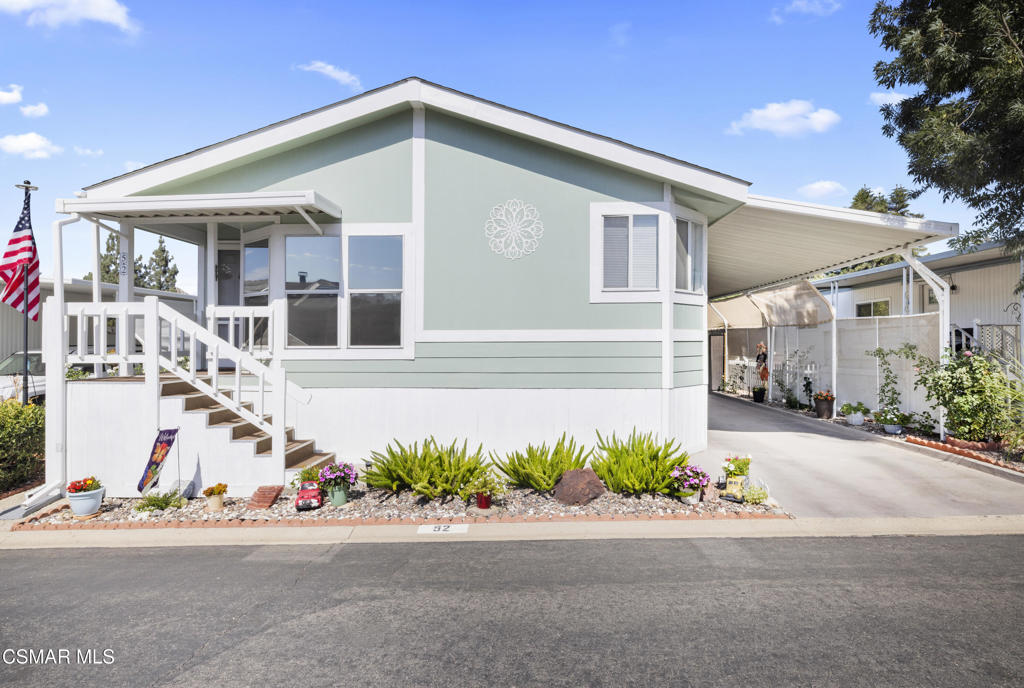 195 Tierra Rejada Road, Unit 52 Simi Valley, CA 93065 - Photo 2 of 34 front view of a house