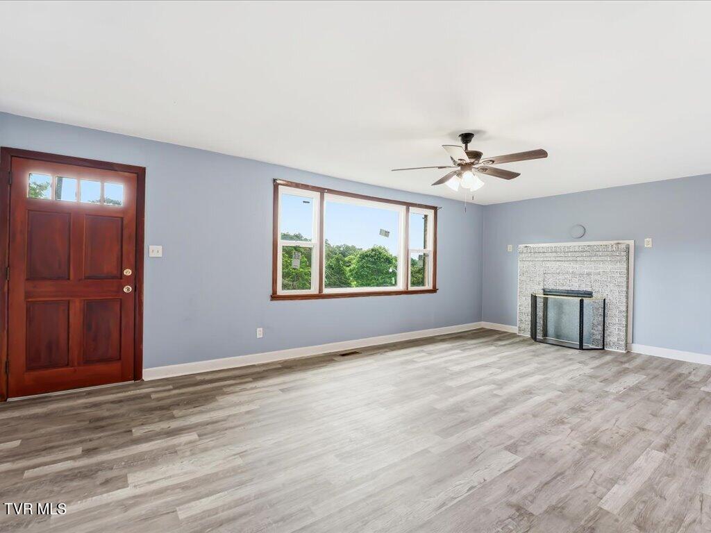 818 Guy Collins Road Morristown, TN 37813 - Photo 3 of 28 818 Guy Collins Rd - 3
