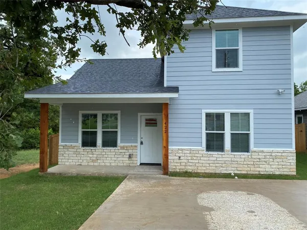 $1,675 | 422 West Coffin Street, Denison, TX 75020