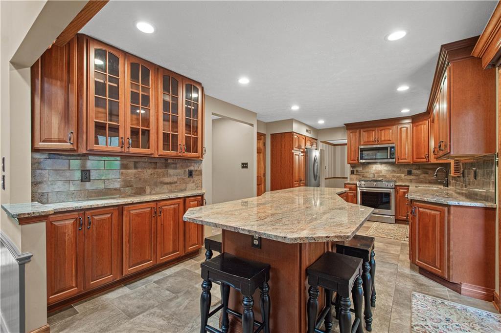 2535 Morton Road Pittsburgh, PA 15241 - Photo 7 of 48