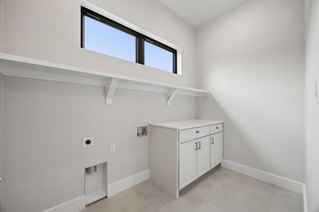 4615 Rusk Avenue Dallas, TX 75204 - Photo 19 of 25 a view of an empty room