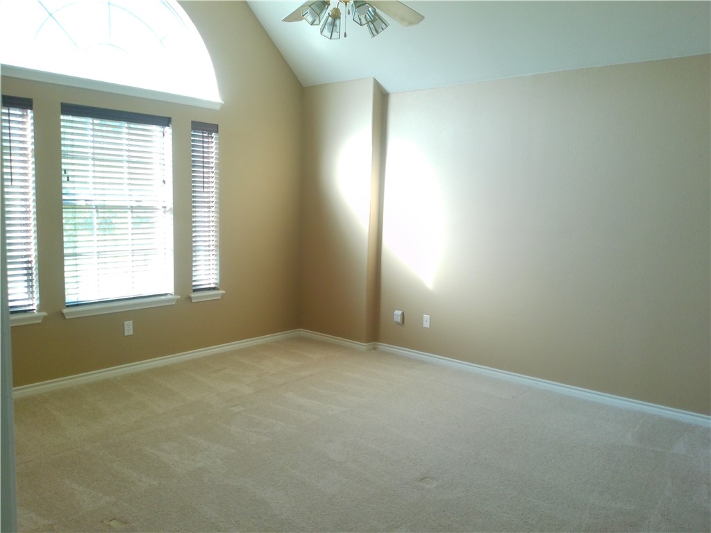 5405 Knights Circle Corpus Christi, TX 78413 - Photo 8 of 18 an empty room with a window