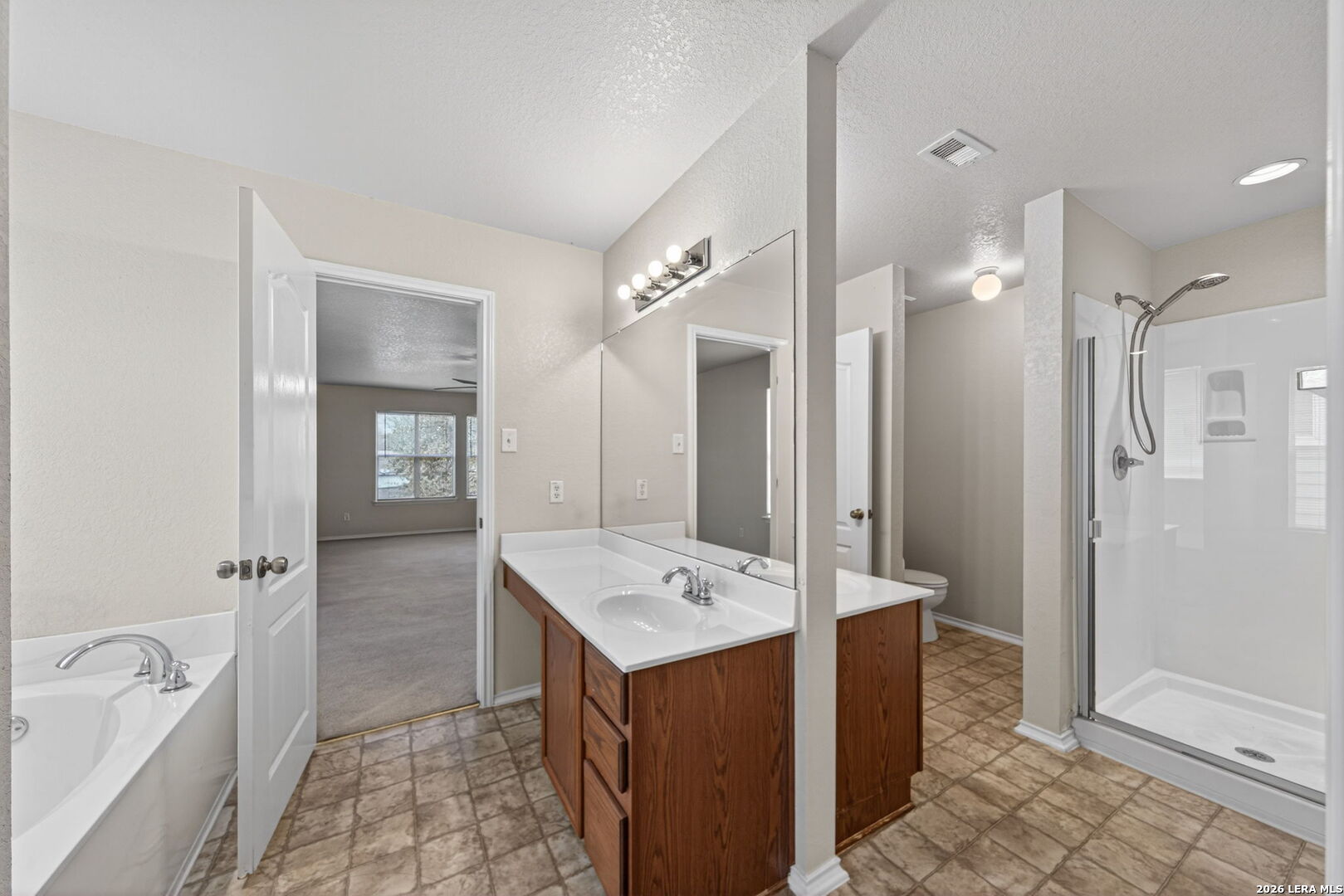 6818 Crest Live Oak, TX 78233 - Photo 13 of 23