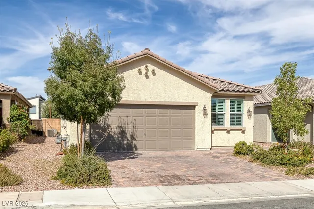 $2,715 | 9220 Ellington Hill Lane, Las Vegas, NV 89148