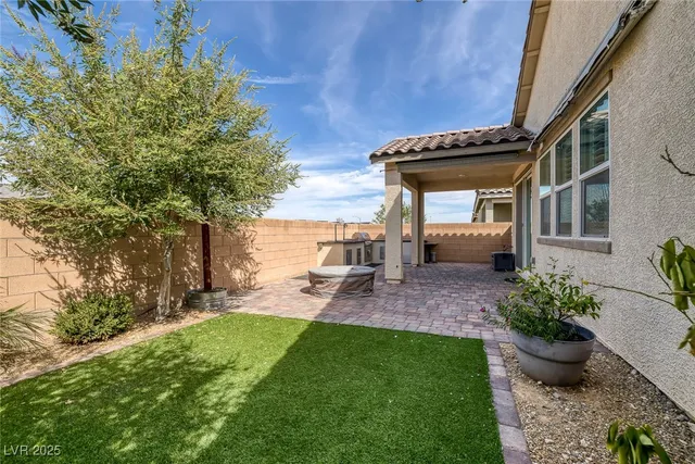 $2,715 | 9220 Ellington Hill Lane, Las Vegas, NV 89148