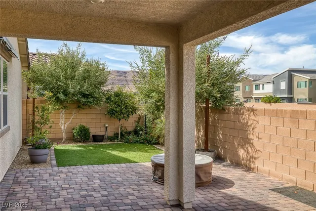 $2,715 | 9220 Ellington Hill Lane, Las Vegas, NV 89148
