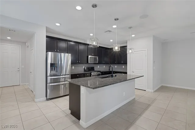 $2,715 | 9220 Ellington Hill Lane, Las Vegas, NV 89148