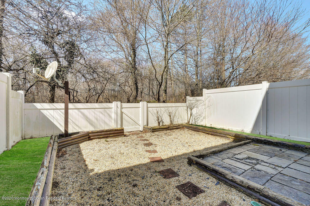 415 Middlewood Road Middletown, NJ 07748 - Photo 13 of 13 Fenced Yard
