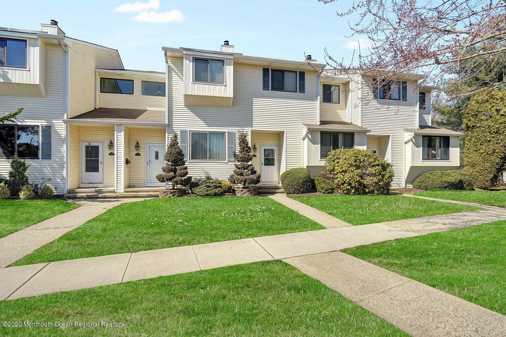 415 Middlewood Road Middletown, NJ 07748 - Photo 2 of 13 Front view