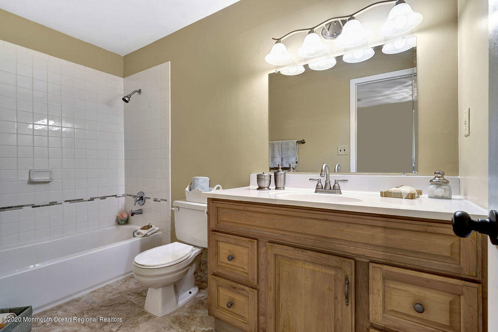 415 Middlewood Road Middletown, NJ 07748 - Photo 10 of 13 Main Bath
