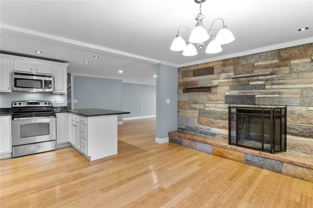 $3,500 | 10 Cooke Place, Warwick, RI 02888