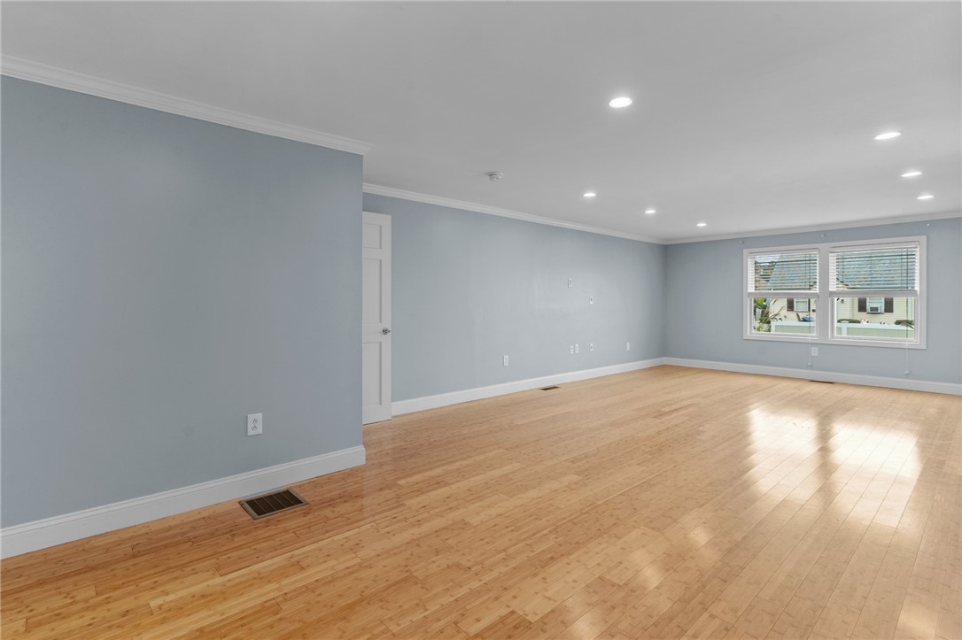 10 Cooke Place Warwick, RI 02888 - Photo 18 of 41