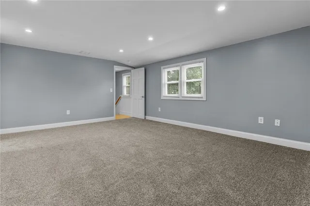 $3,500 | 10 Cooke Place, Warwick, RI 02888