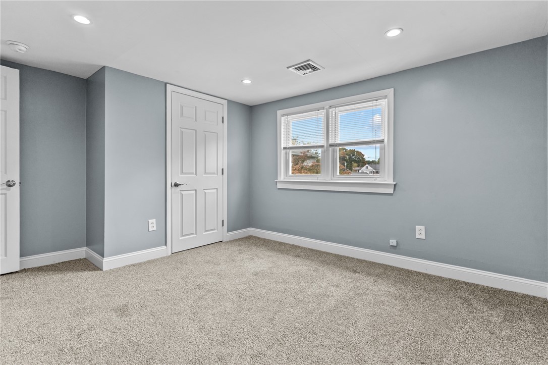 10 Cooke Place Warwick, RI 02888 - Photo 35 of 41