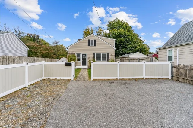 $3,500 | 10 Cooke Place, Warwick, RI 02888