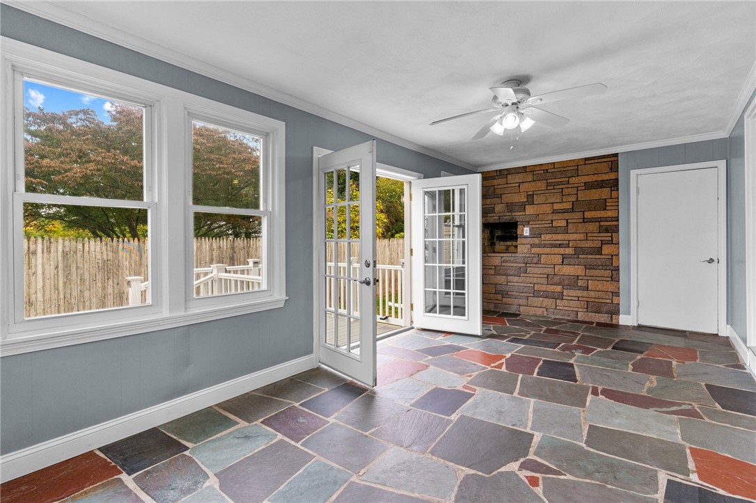 10 Cooke Place Warwick, RI 02888 - Photo 7 of 41