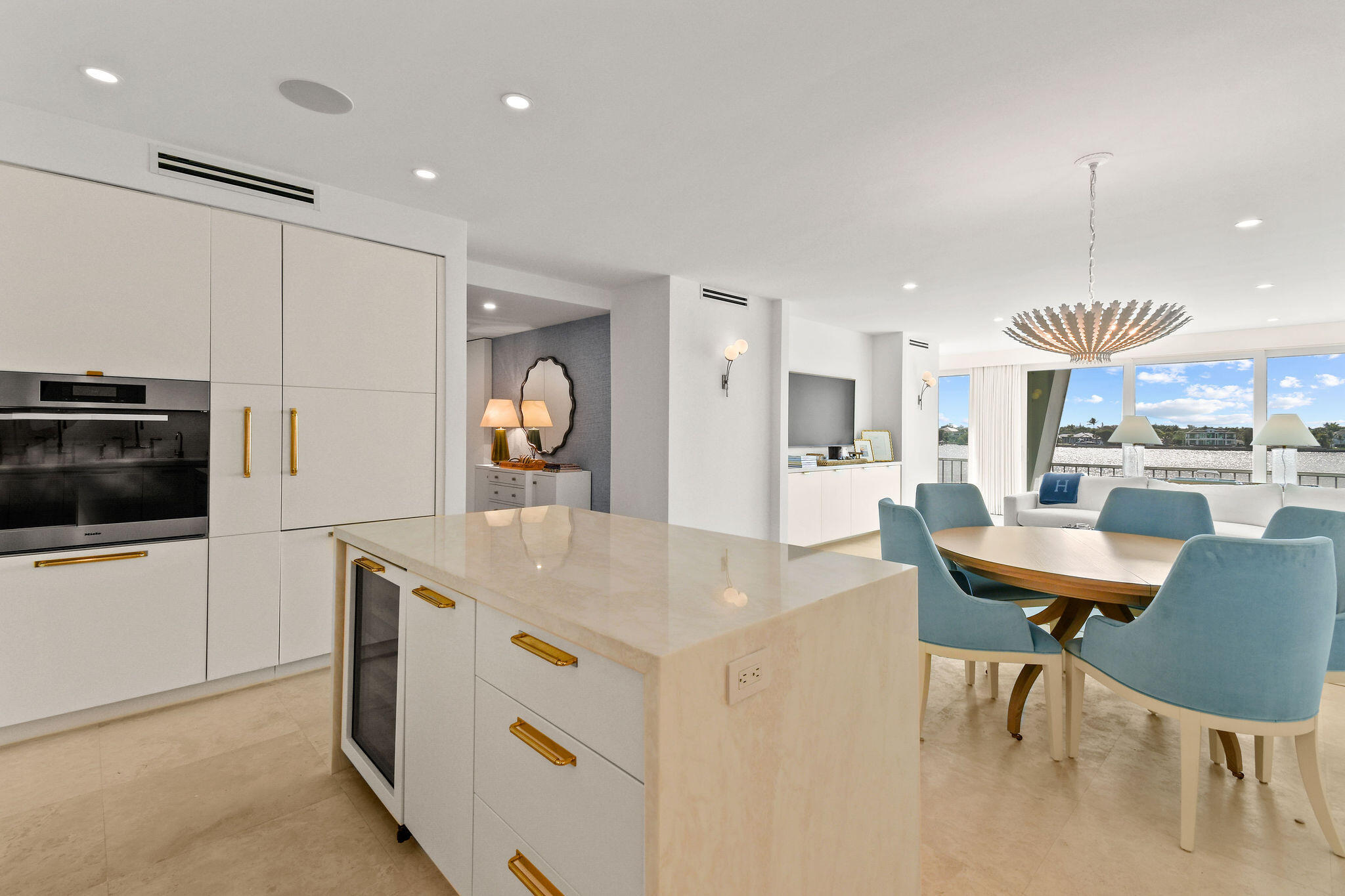 2180 Ibis Isle Road, Unit 12 Palm Beach, FL 33480 - Photo 10 of 31 2180IbisIsleRd#12_12