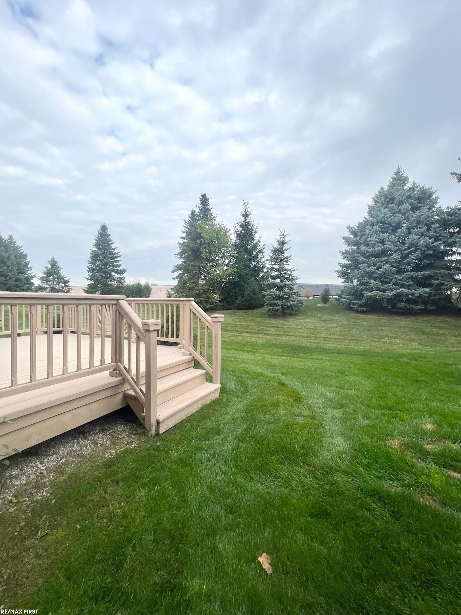 16781 Country Ridge Court Macomb, MI 48044 - Photo 36 of 37 50092528-35.JPG