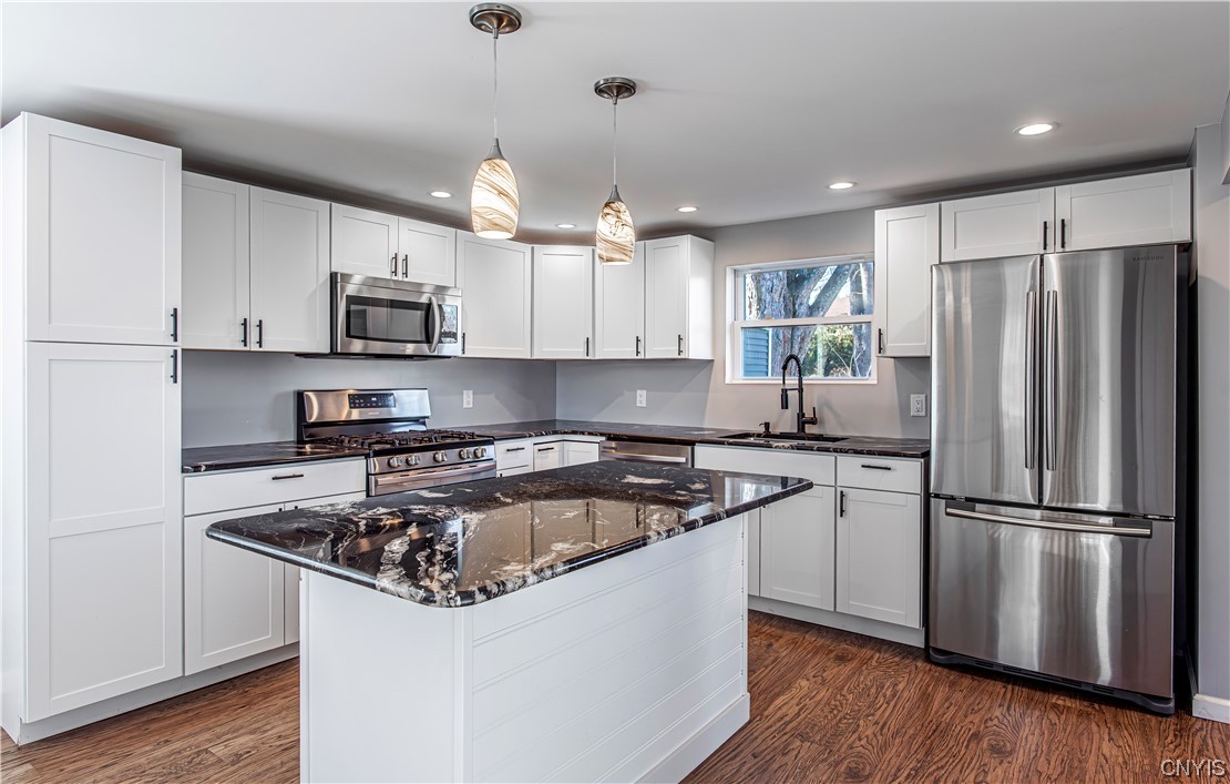 7 Marks Place New Hartford, NY 13413 - Photo 9 of 50