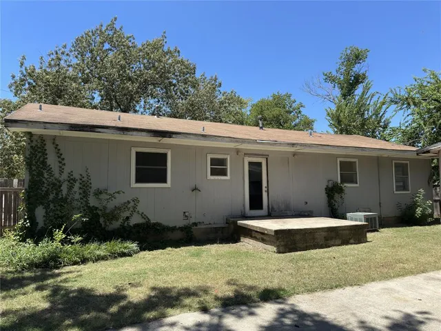 $190,000 | 611 South Ruddell Street, Denton, TX 76205
