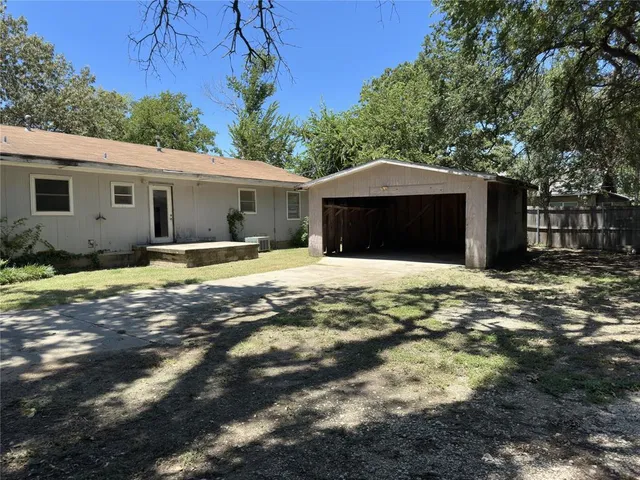 $190,000 | 611 South Ruddell Street, Denton, TX 76205