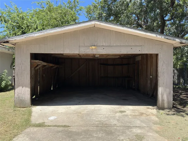 $190,000 | 611 South Ruddell Street, Denton, TX 76205