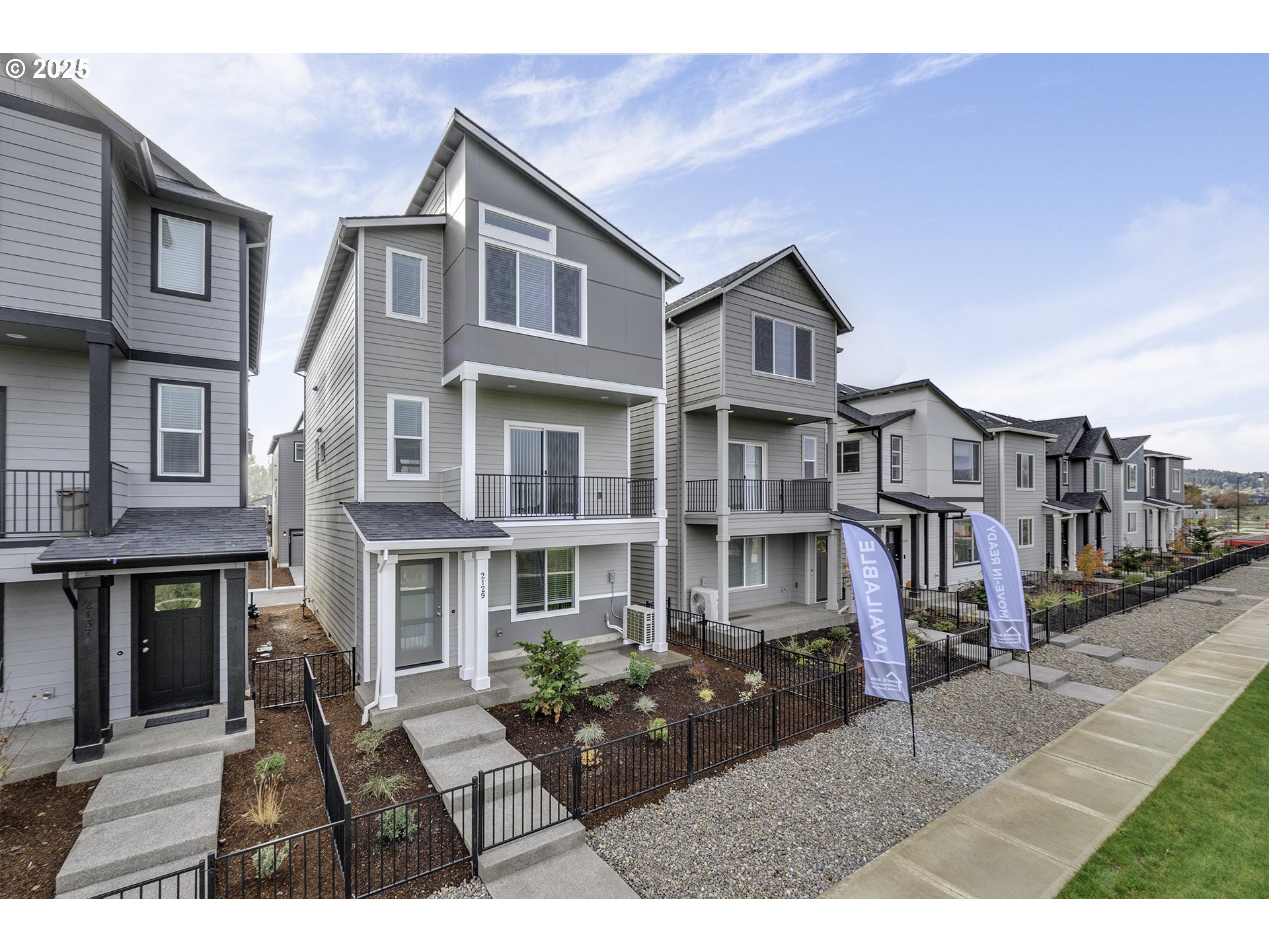 2129 Colby Lane, Unit 75 Forest Grove, OR 97116 - Photo 1 of 33 a house view with outdoor space