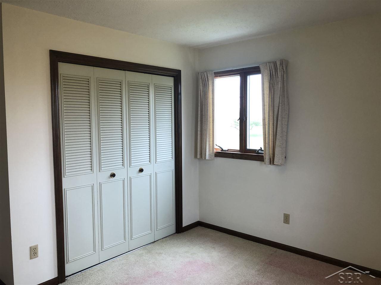 926 West Vassar Road Reese, MI 48757 - Photo 15 of 28 50039330-14.JPG