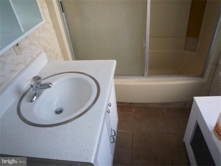 1254 Spring Street Reading, PA 19604 - Photo 9 of 17 Gallery Image 9