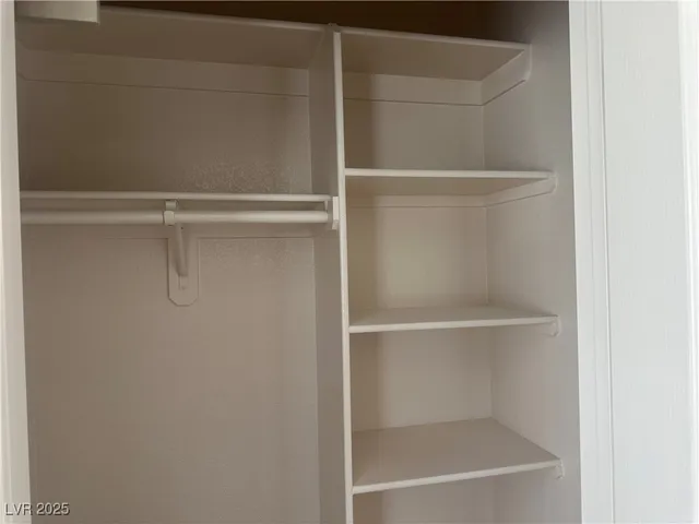 $1,495 | 2305 West Horizon Ridge Parkway, Unit 3611, Henderson, NV 89052