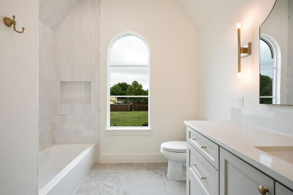 3304 Ferguson Road Grapevine, TX 76092 - Photo 33 of 38 Bathroom