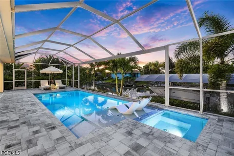 $1,090,000 | 1319 Southeast 38th Street, Cape Coral, FL 33904