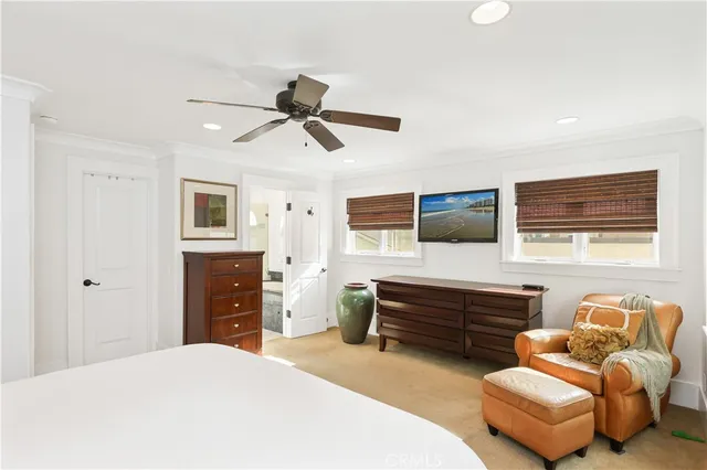 $2,400,000 | 516 Poinsettia Avenue, Unit B, Corona del Mar, CA 92625