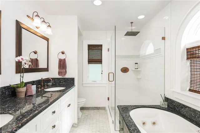 $2,400,000 | 516 Poinsettia Avenue, Unit B, Corona del Mar, CA 92625