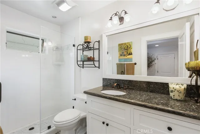 $2,400,000 | 516 Poinsettia Avenue, Unit B, Corona del Mar, CA 92625