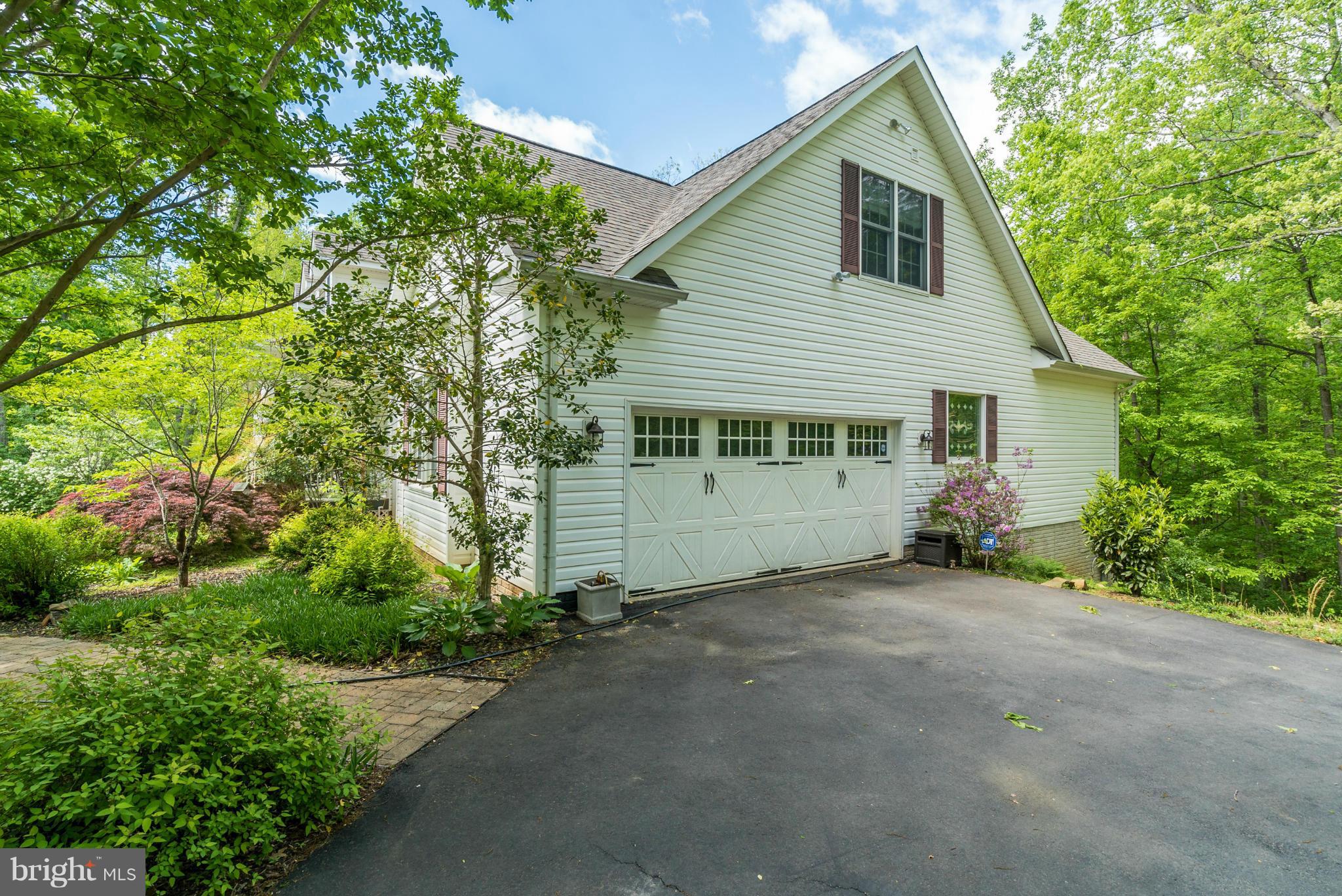 5528 Keyser Road Hume, VA 22639 - Photo 29 of 30 Garage