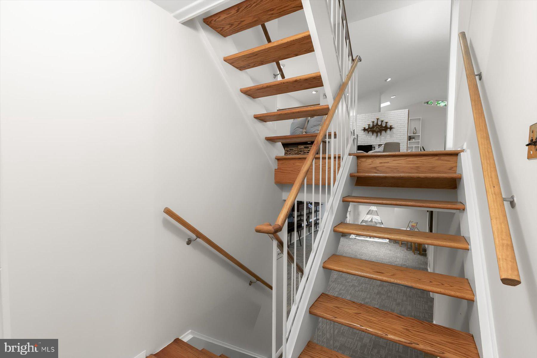 8108 Hamilton Spring Road Bethesda, MD 20817 - Photo 23 of 48