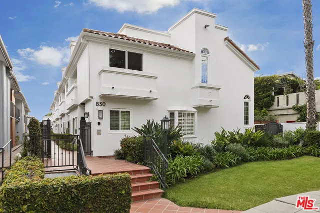 $2,235,000 | 830 17th Street, Unit 2, Santa Monica, CA 90403