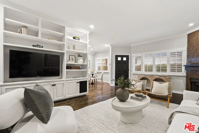 $2,235,000 | 830 17th Street, Unit 2, Santa Monica, CA 90403