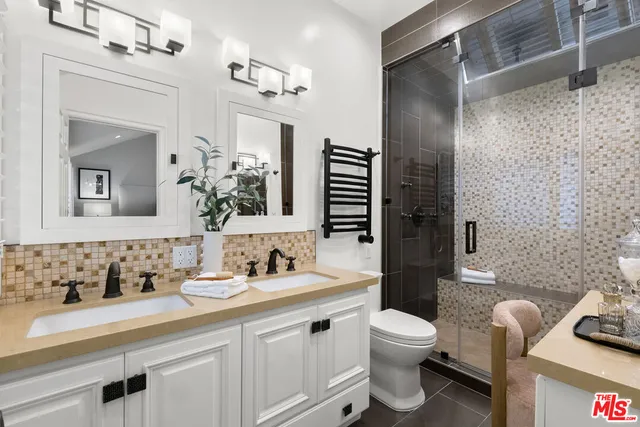 $2,235,000 | 830 17th Street, Unit 2, Santa Monica, CA 90403