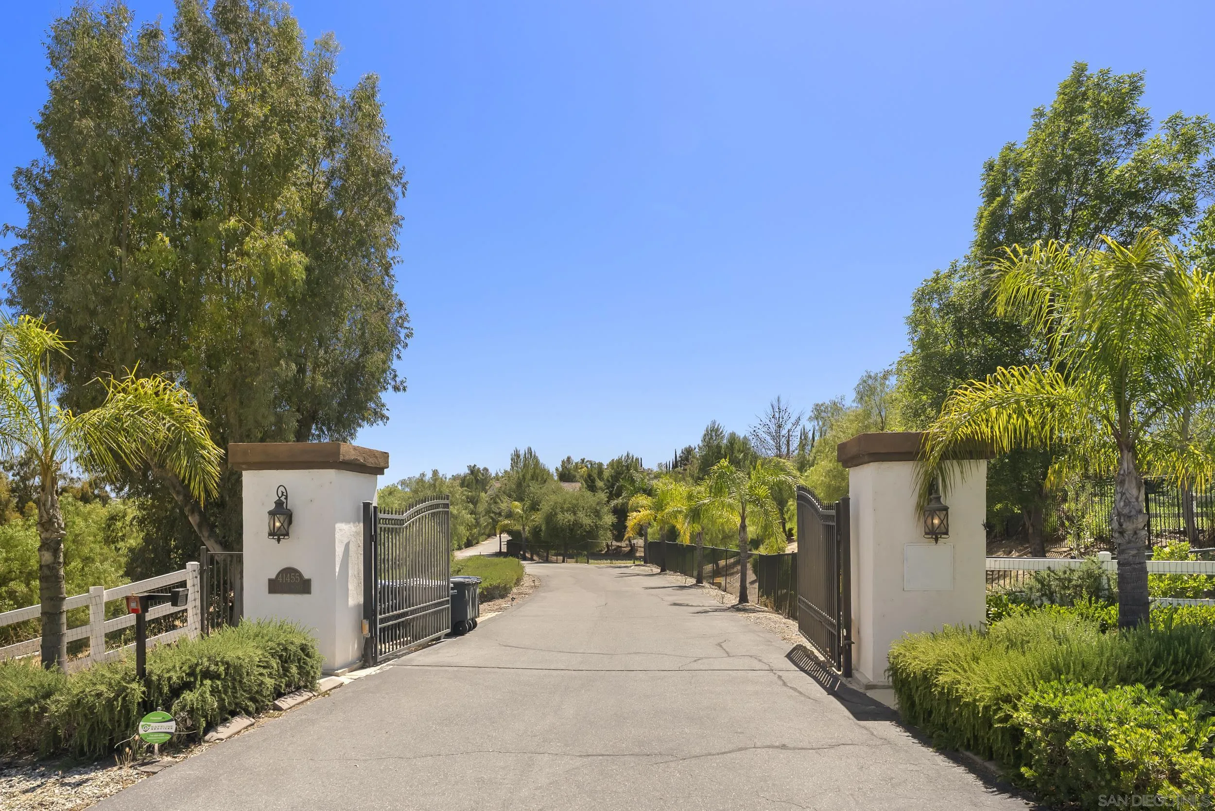 41455 Vía Del Monte Temecula, CA 92592 - Photo 3 of 75