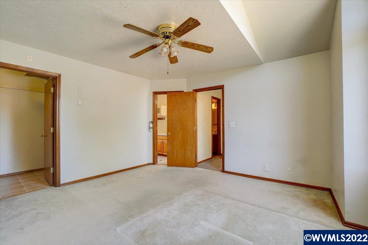5183 Jones Road Southeast Salem, OR 97306 - Photo 17 of 42 Gallery Image 17